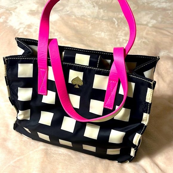 kate spade Handbags - Black and white Kate spade purse